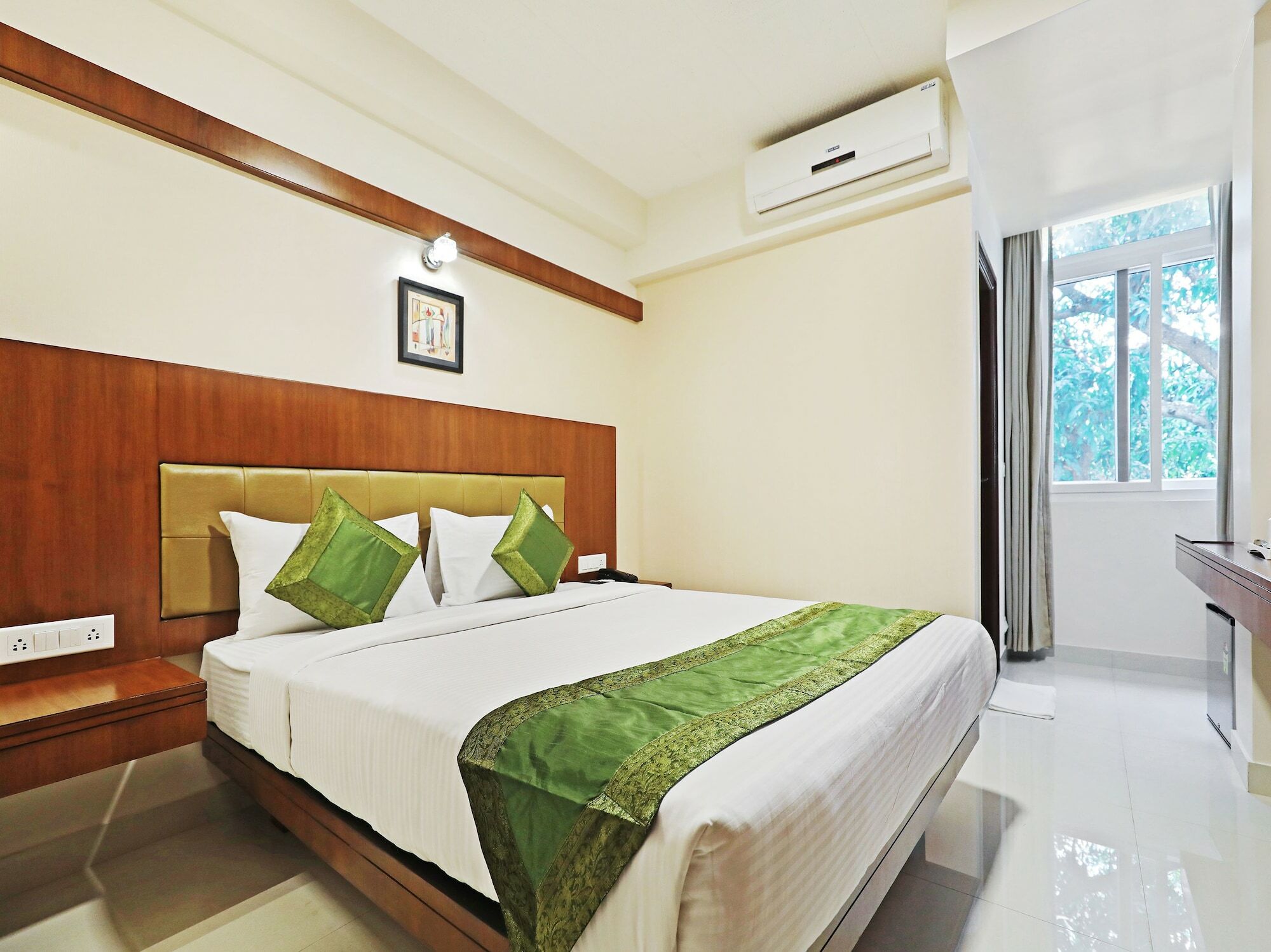 Treebo Akshaya Bull Temple Hotel Bangalore Exterior foto
