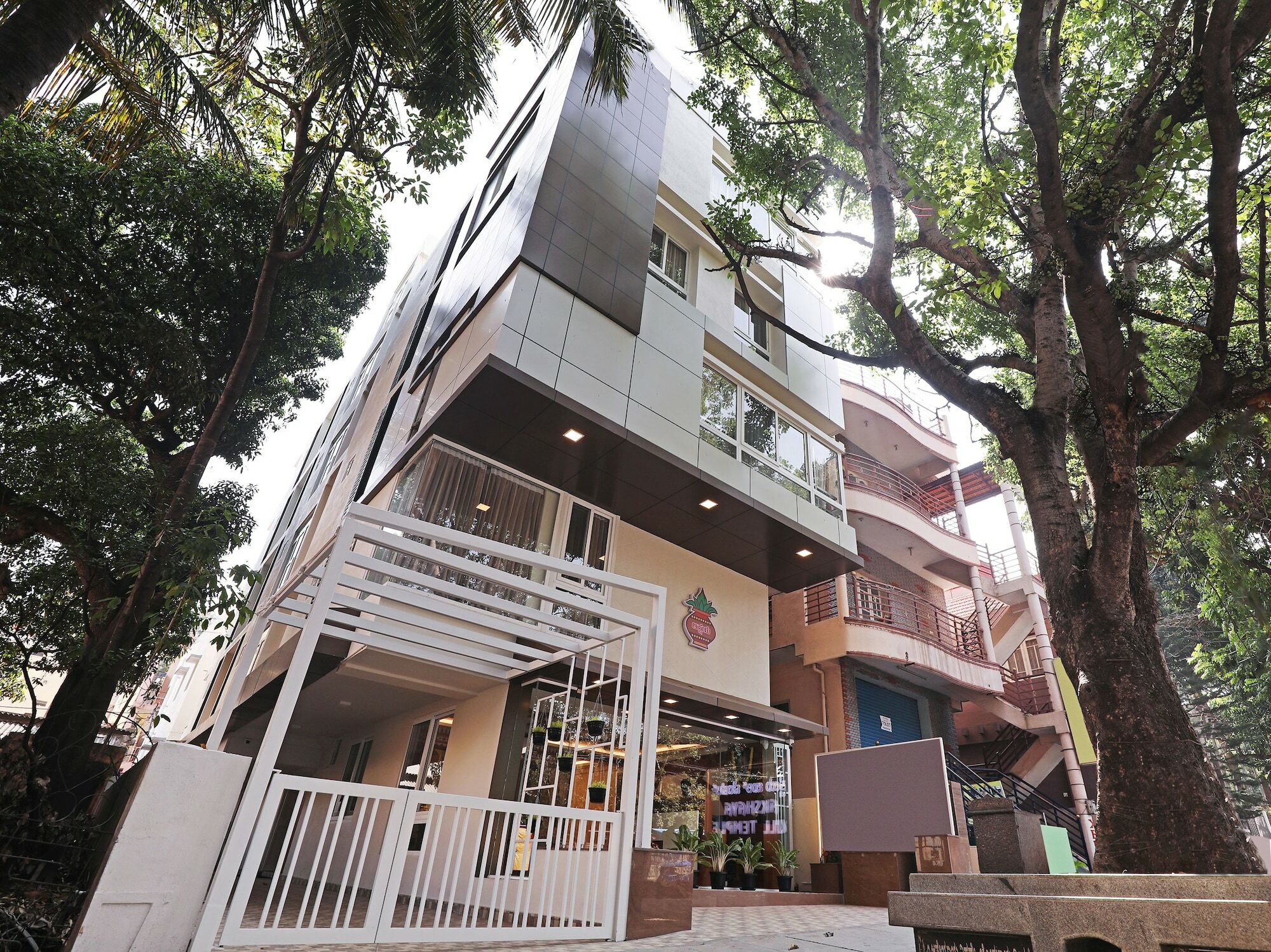 Treebo Akshaya Bull Temple Hotel Bangalore Exterior foto